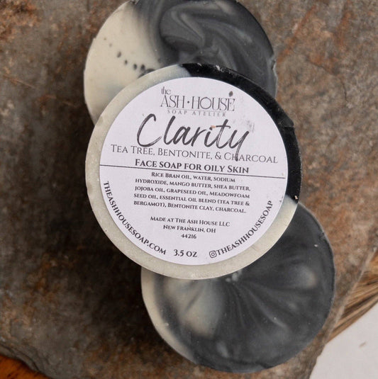 Clarity Charcoal, Bentonite, & Tea Tree Face Palm Free Soap
