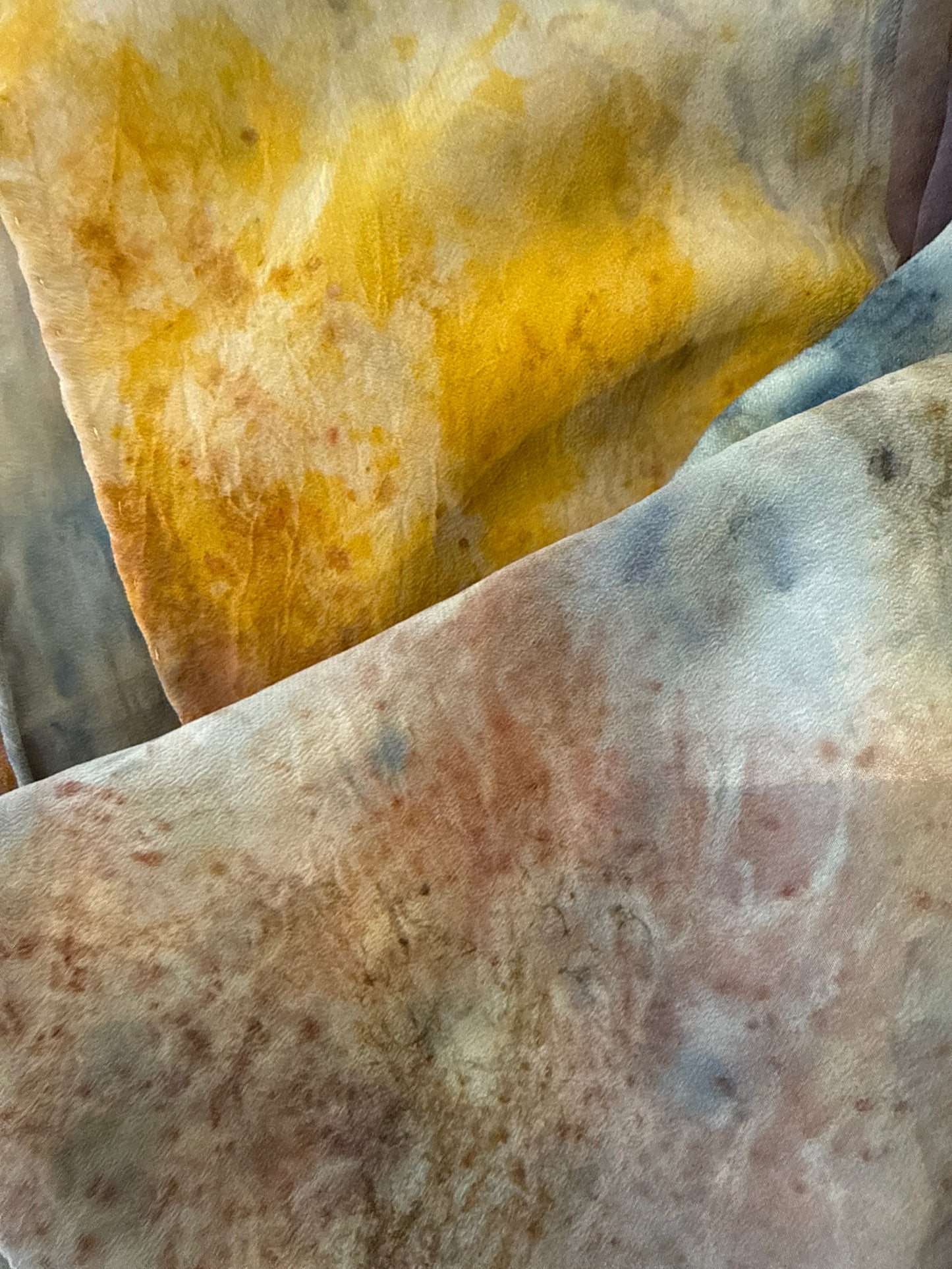 Crepe de chine bandana - Naturally dyed 25x25