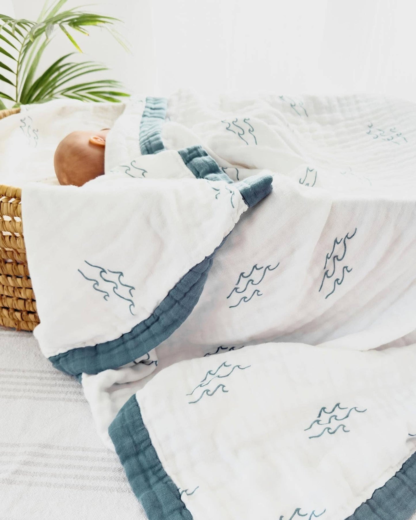 Simple Wave Print 6-Layer Organic Baby Blanket