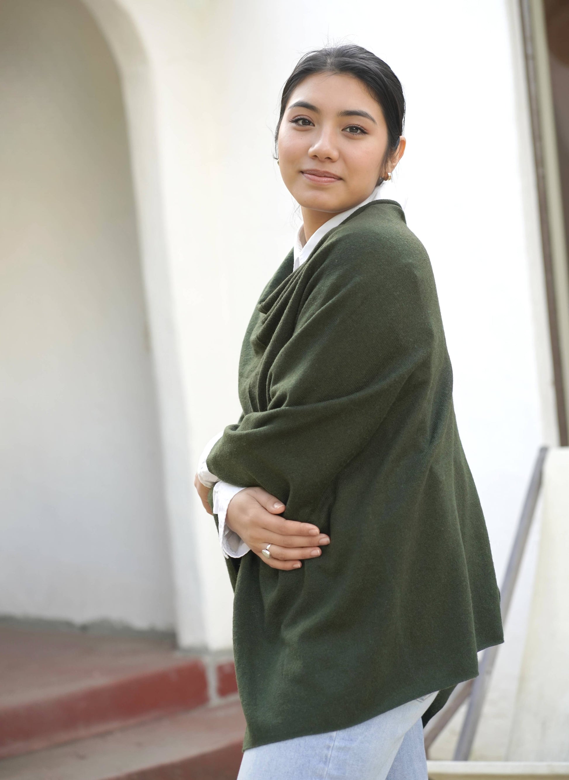 Cashmere Poncho Seaweed - fabric close-up