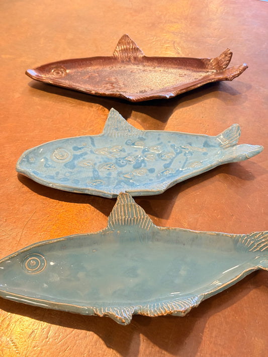 Fish serving trays plates