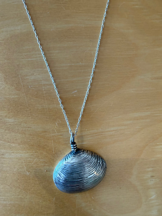 Venus Clam Necklace