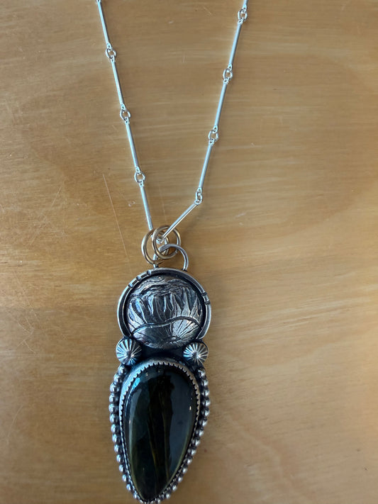 Labradorite anemone pendant