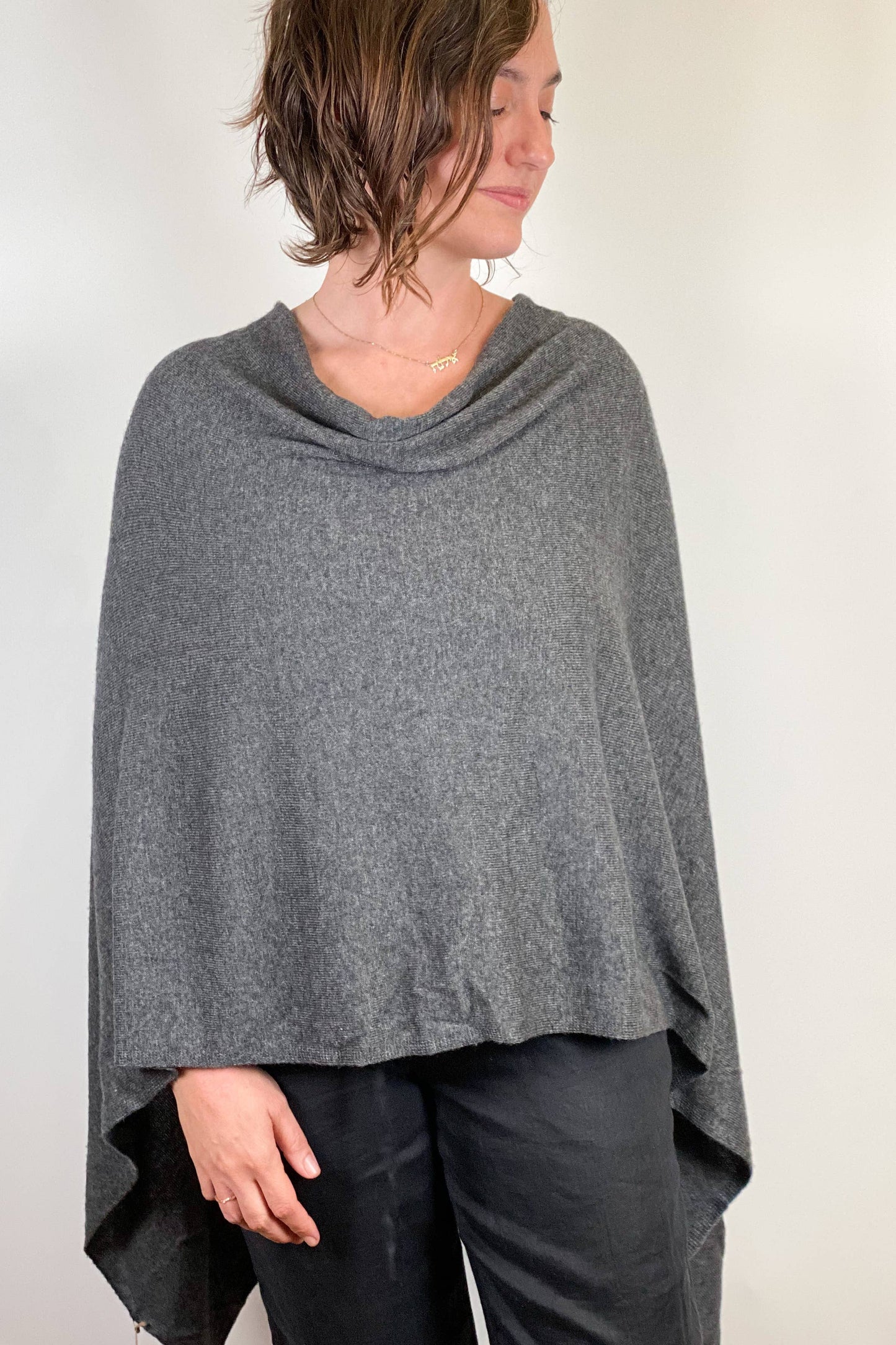 Cashmere Poncho Charcoal by Dolma